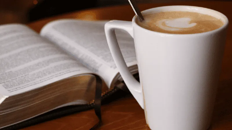 Skodelica branja – bralne urice