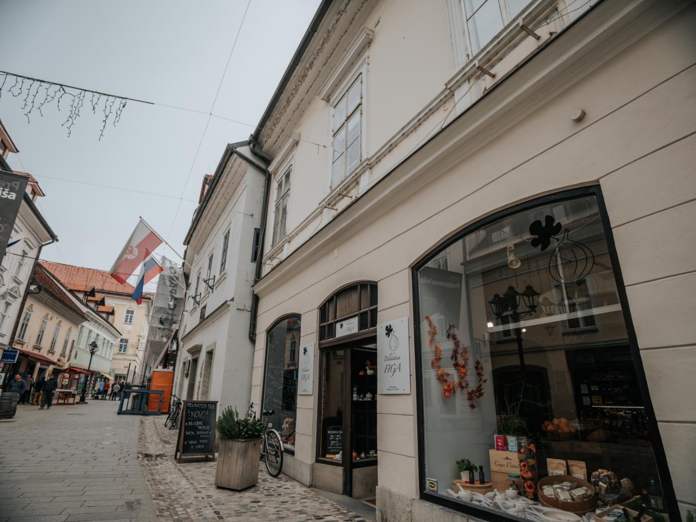 Delikateso Figa najdete v starem delu mesta, na Prešernovi ulici 9. Foto: Rožle Pajntar / arhiv Zavoda za turizem in kulturo Kranj