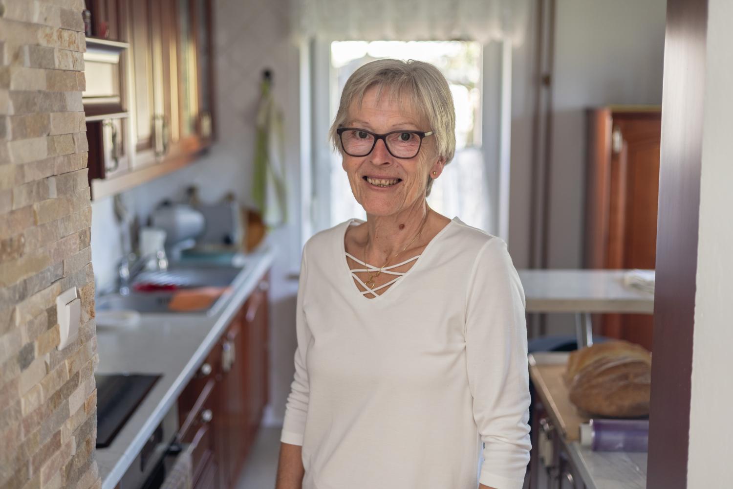 Francka Dolinar je odlična kuharica, ki rada pripravlja jedi po starih receptih. Foto: Črt Piksi