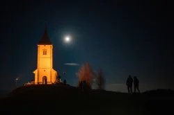 Pohod na Jamnik ob polni luni Pohod na Jamnik ob polni luni